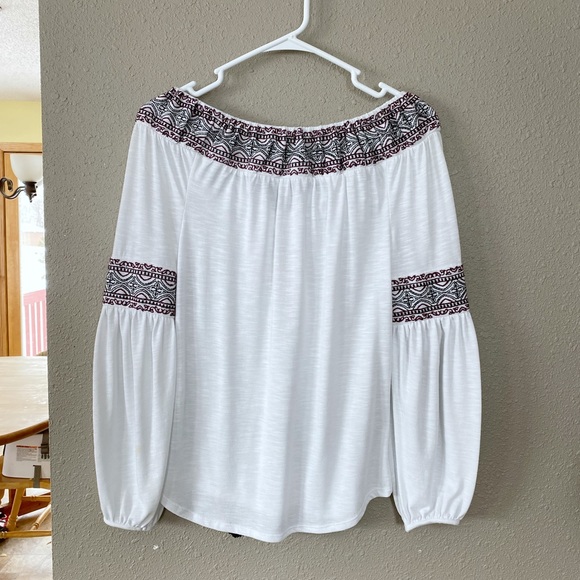 White House Black Market top - Picture 10 of 10